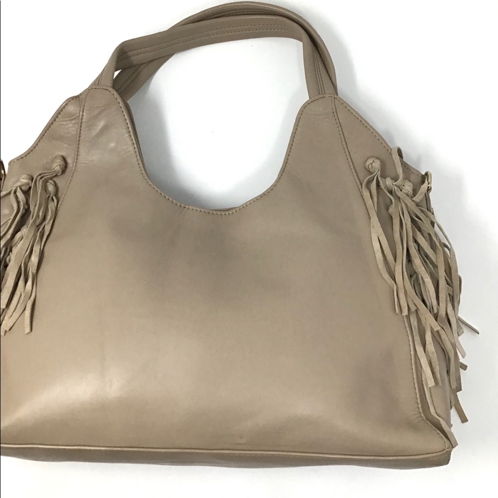 SALE❗️BOHO CHIC TASSELED LEATHER BAG/TOTE - Picture 14 of 16